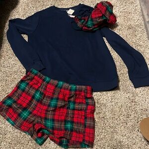NWT Wondershop XS pj sweattop and shorts.  With carry bag
